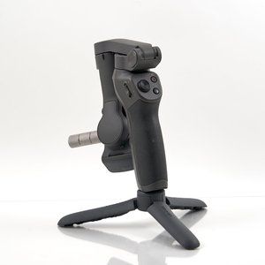 DJI Osmo Mobile 3 - Gimbal Stabilizer